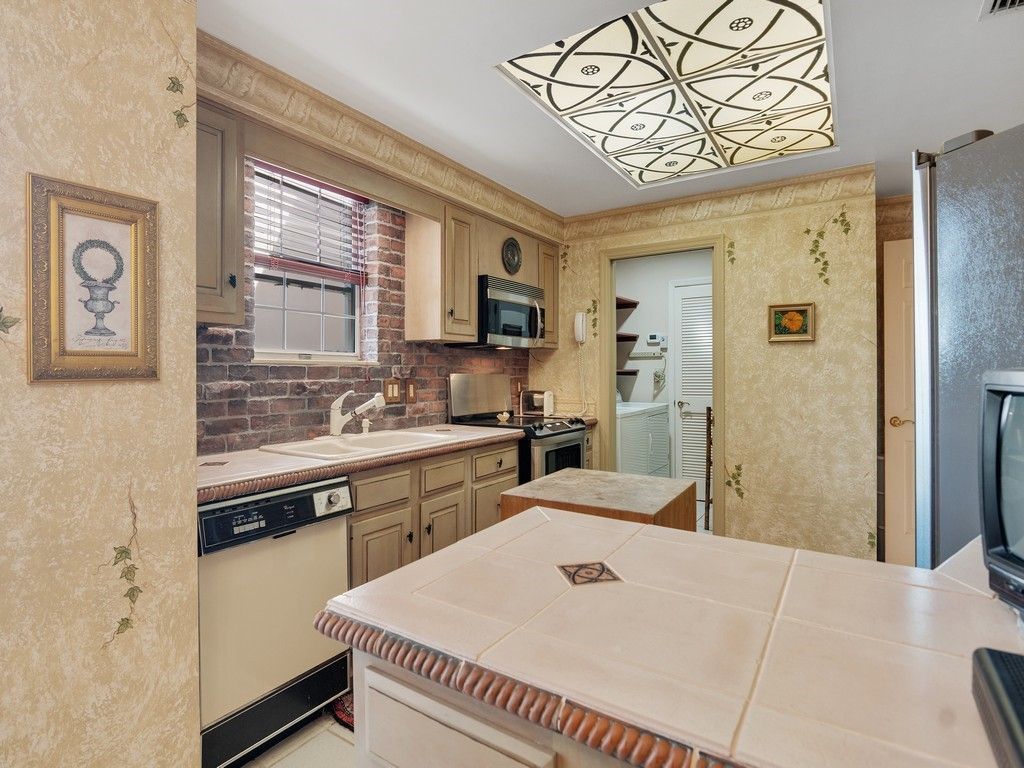 5690 Highway A1a, Unit 203N, Indian River Shores, FL 32963 Photo