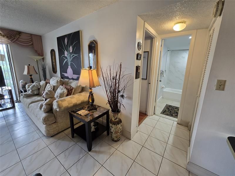 6195 Rock Island Road, Unit 215, Tamarac, FL 33319 Photo