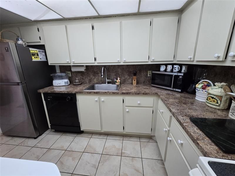 6195 Rock Island Road, Unit 215, Tamarac, FL 33319 Photo