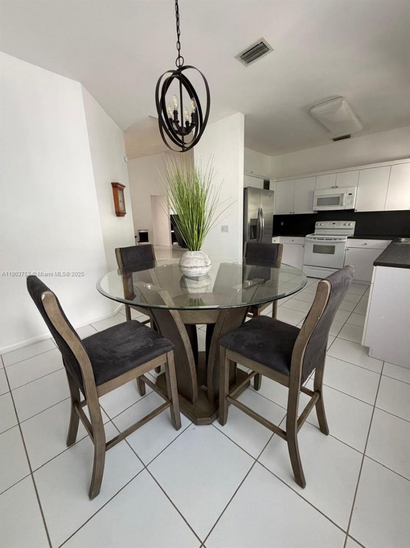 11690 Briarwood Cir, Unit 4, Boynton Beach, FL 33437 Photo