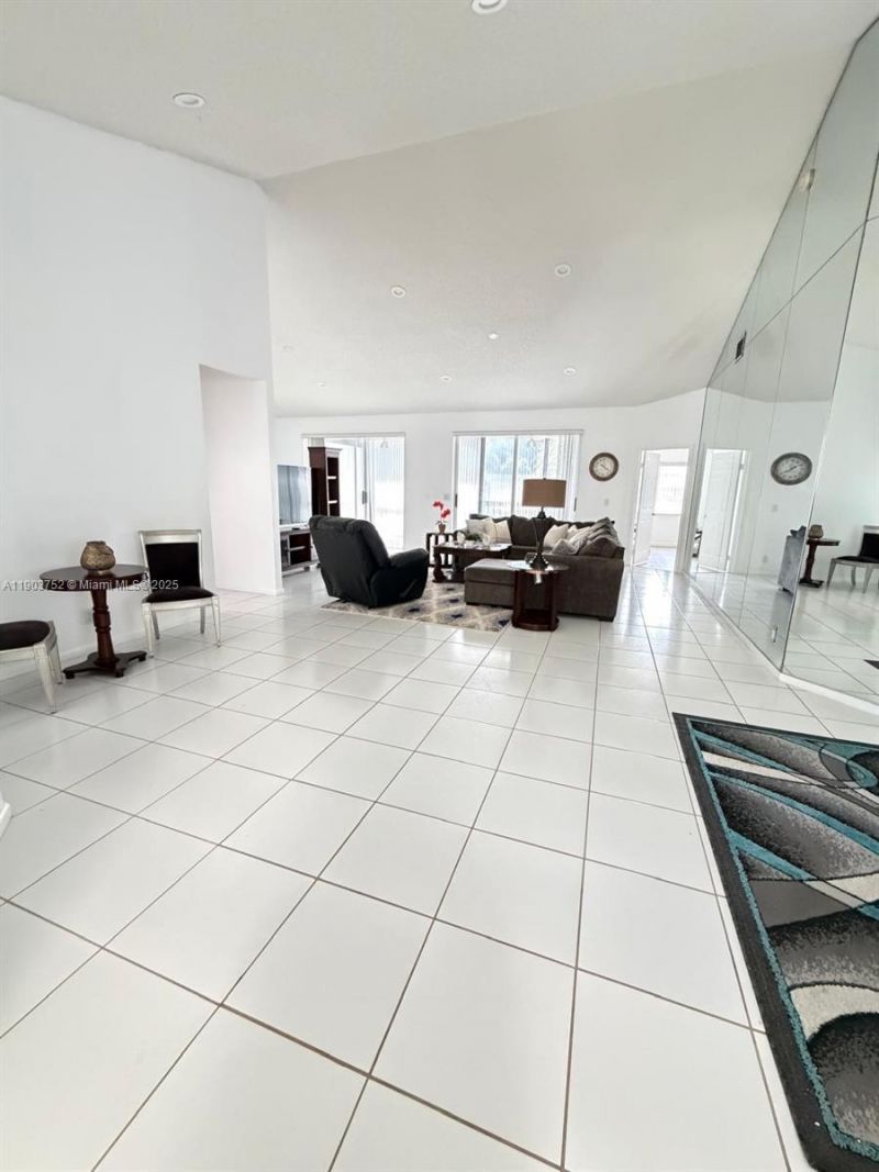 11690 Briarwood Cir, Unit 4, Boynton Beach, FL 33437 Photo