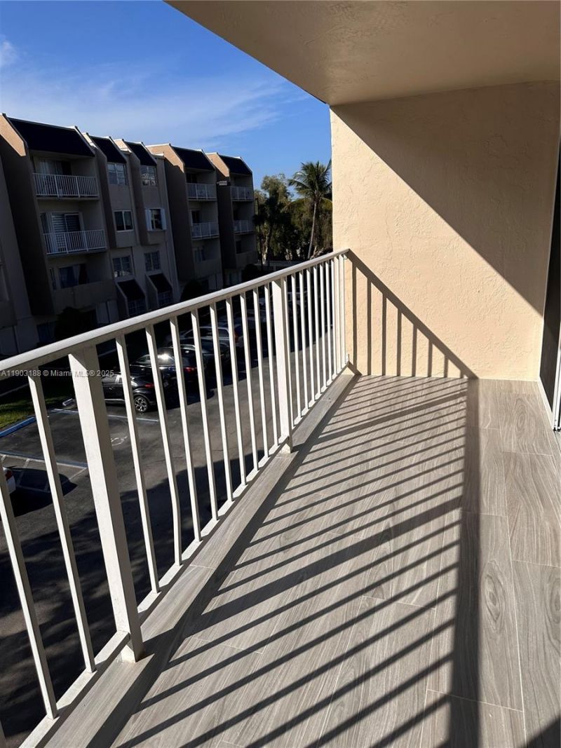 7705 SW 86th St, Unit B-315, Miami, FL 33143 Photo
