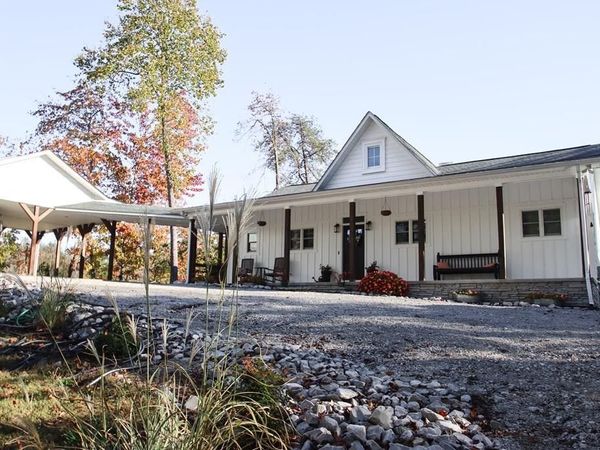 608 Lakeview Rd , Walling, TN 38587