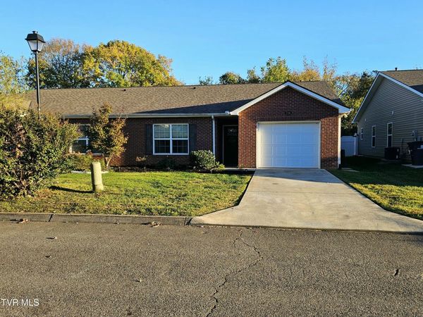 736 Spring Park Road, Unit -, Knoxville, TN 37914