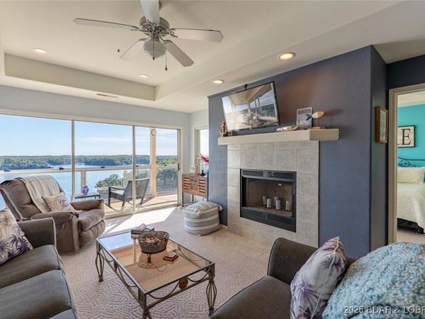116 Emerald Bay Drive, Unit 3D, Lake Ozark, MO 65049