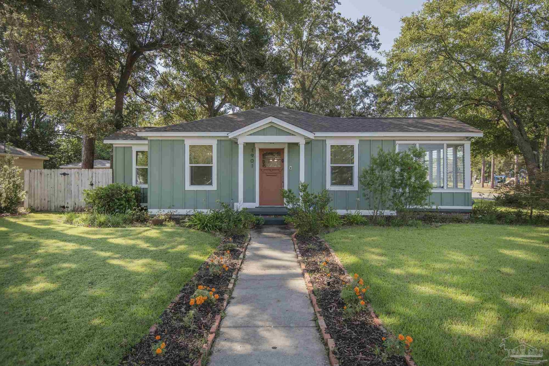 1901 E Yonge St, Pensacola, FL 32503 Main Photo