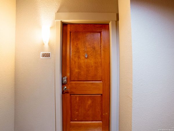 7342 Oak Manor, Unit 7202, San Antonio, TX 78229