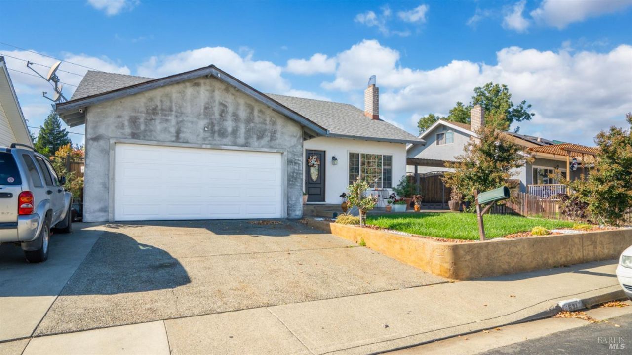 571 Greenwood Drive, Vacaville, CA 95687 Main Photo