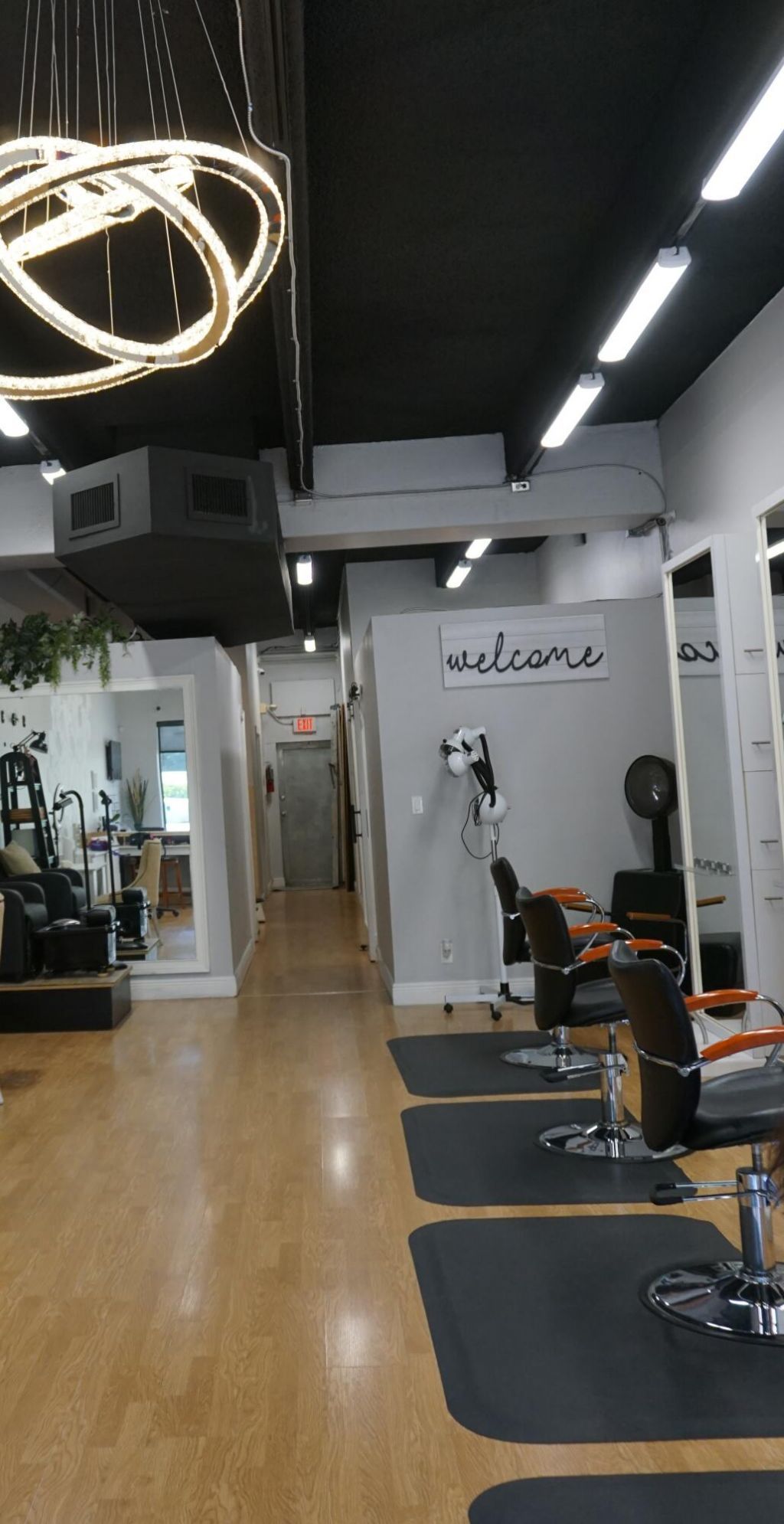 1657 Forum Place, West Palm Beach, FL 33401 Photo