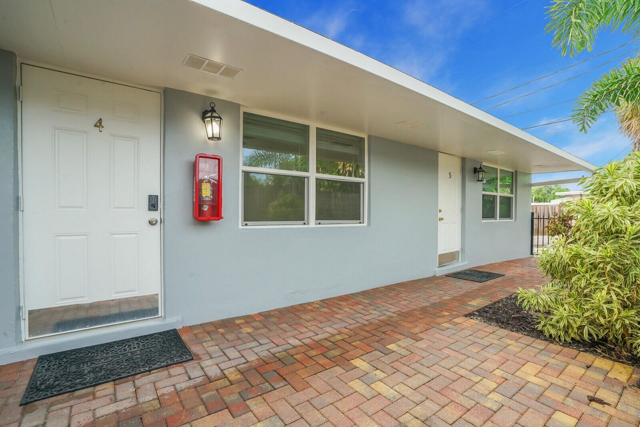 914 N Federal Highway, Unit 4, Lake Worth Beach, FL 33460 Photo