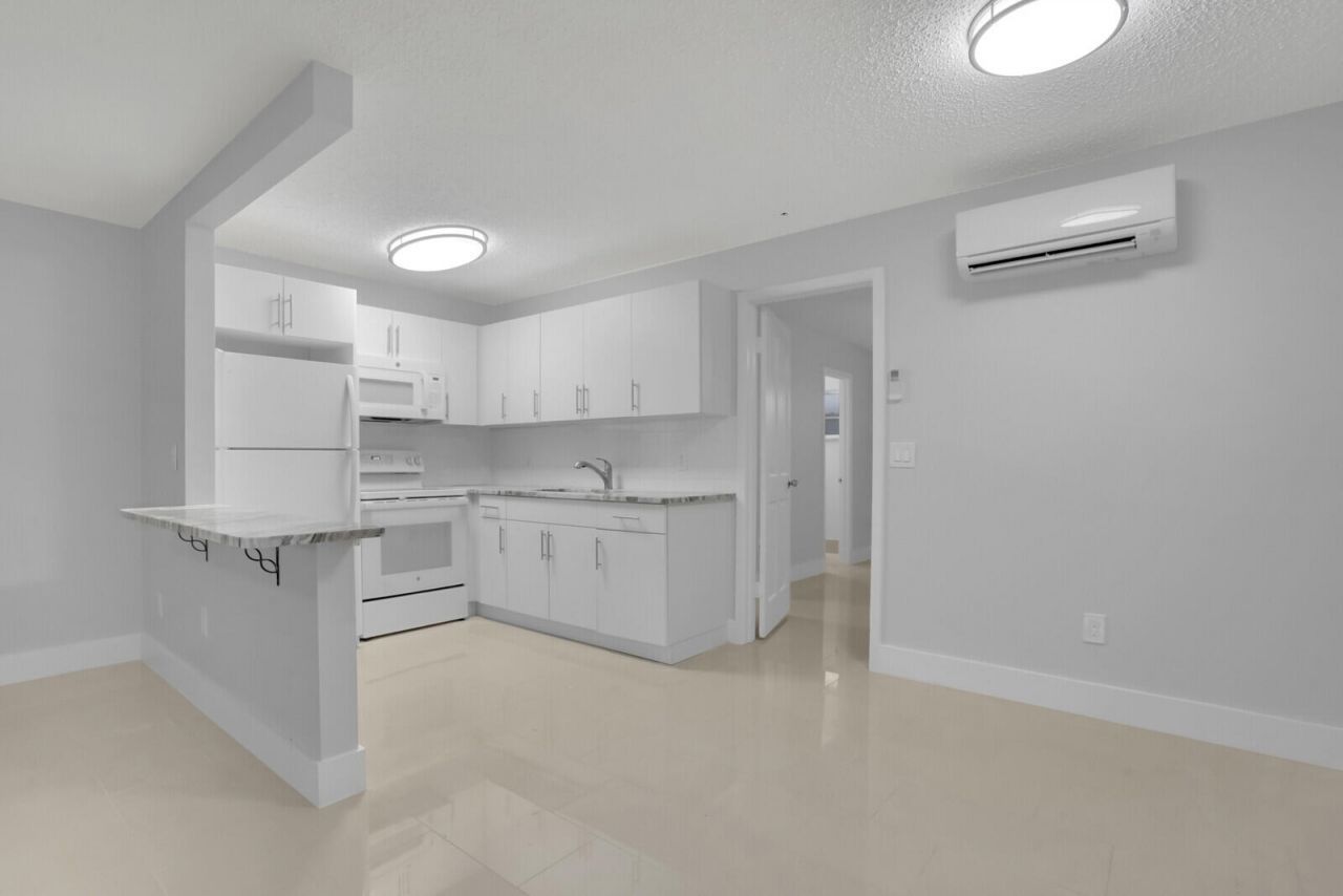 914 N Federal Highway, Unit 4, Lake Worth Beach, FL 33460 Photo