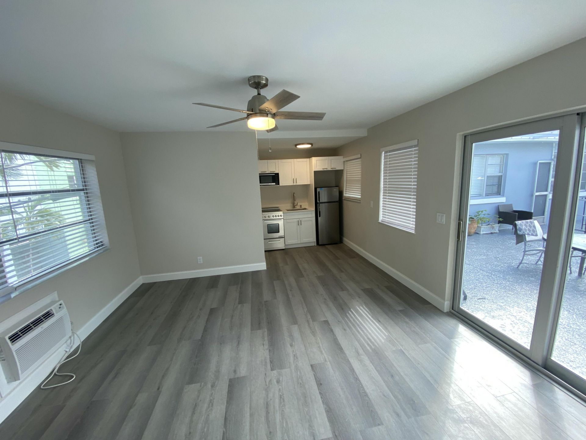 112 Lake Avenue, Unit 10, Lake Worth Beach, FL 33460 Photo