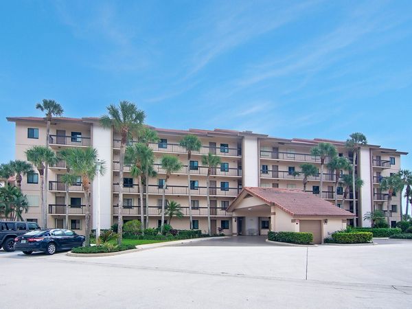 301 Ocean Bluffs Boulevard, Unit 102, Jupiter, FL 33477