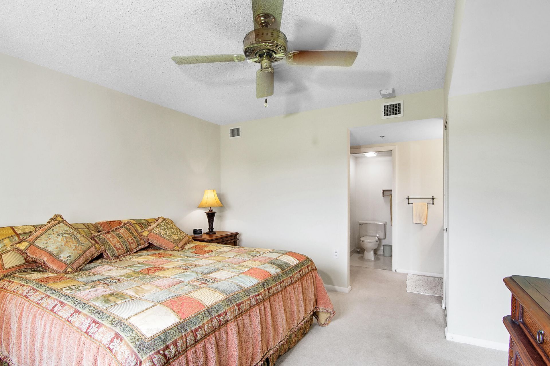 301 Ocean Bluffs Boulevard, Unit 102, Jupiter, FL 33477 Photo