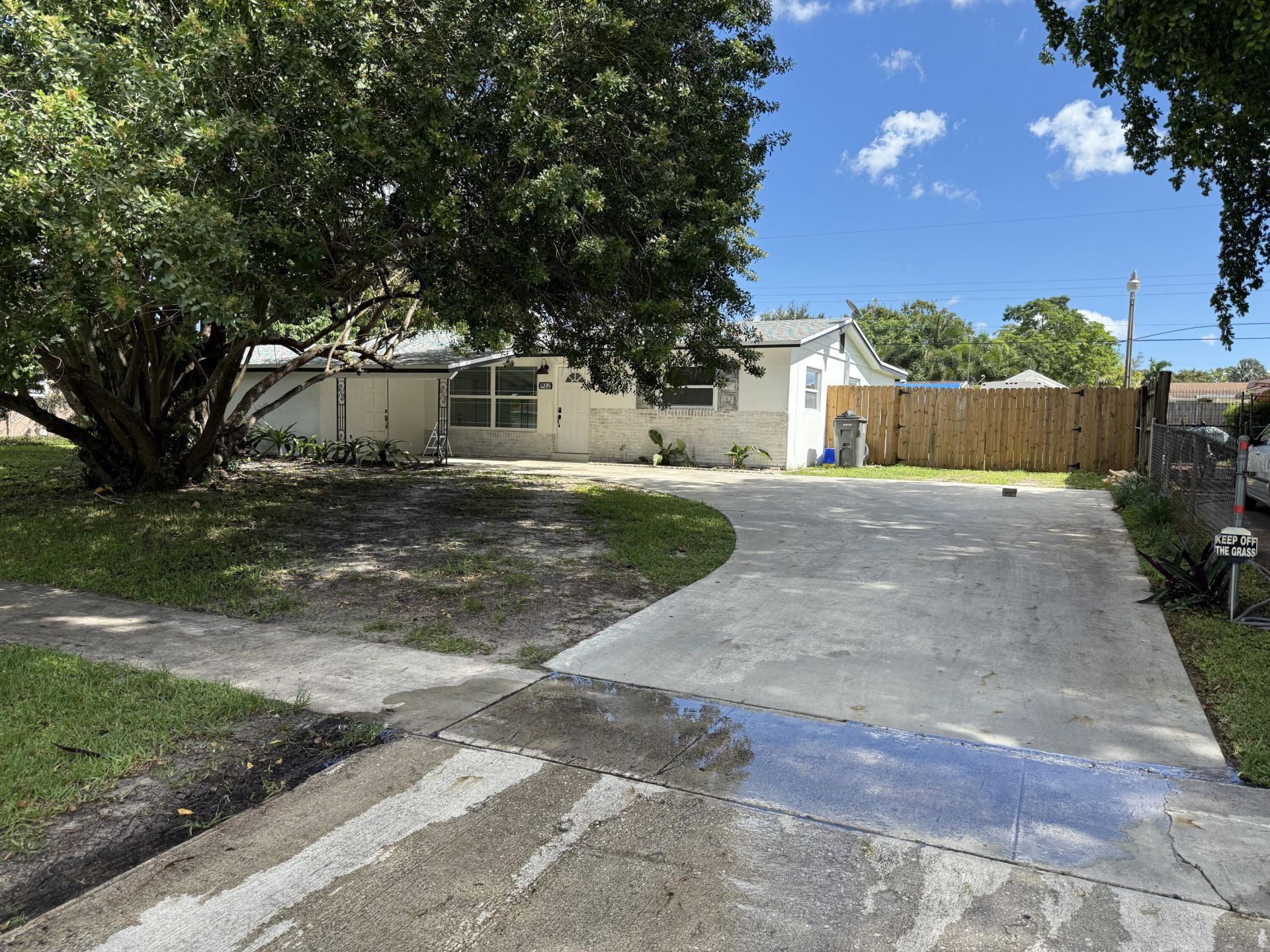 912 W Montego Drive, West Palm Beach, FL 33415 Photo