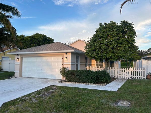 10136 Boynton Place Circle, Boynton Beach, FL 33437