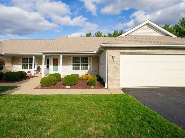 8218 Maramont Drive, Unit B, Youngstown, OH 44512