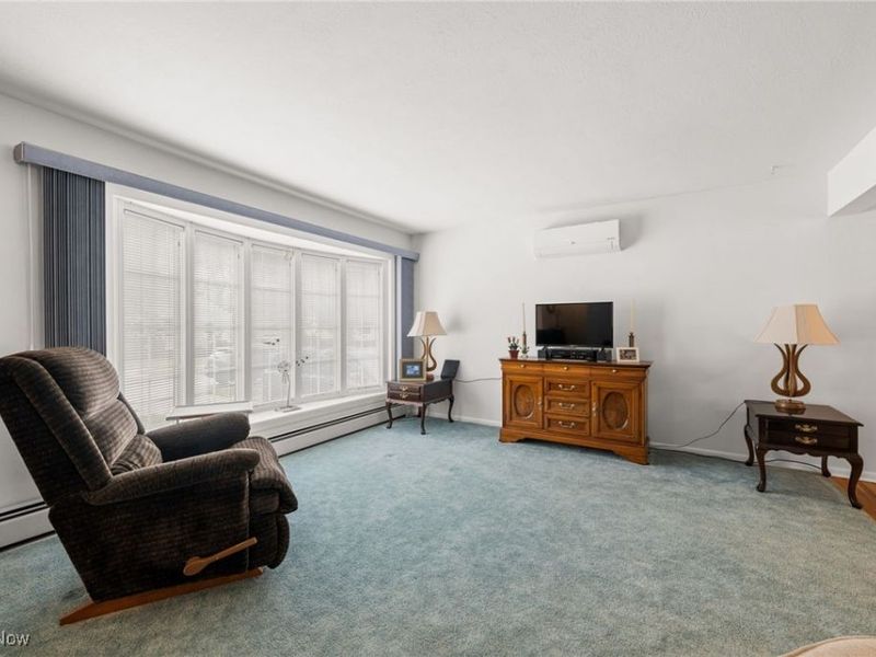 33 William Street, Bedford, OH 44146 Photo 4