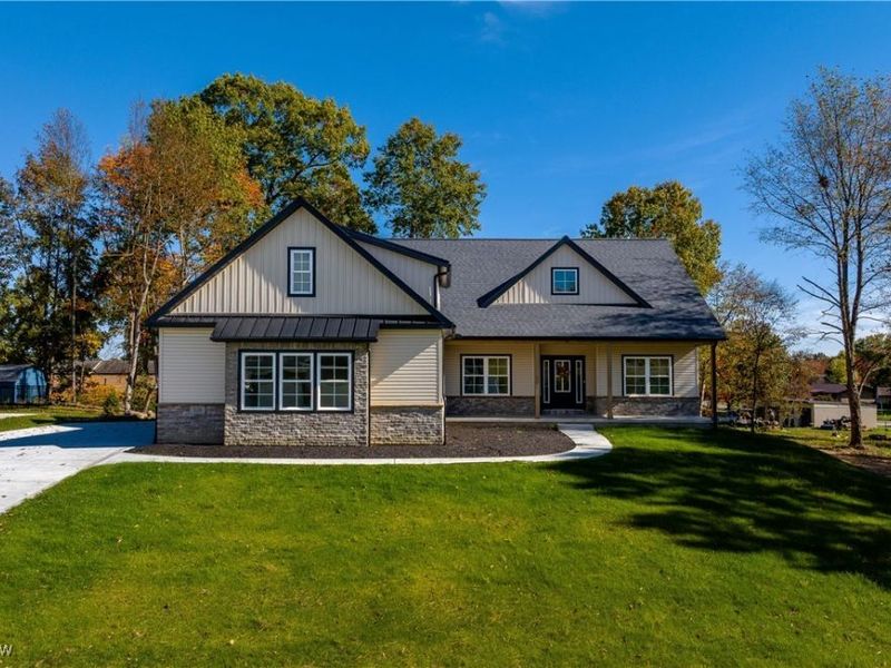 539 E Lakewood Drive, Canal Fulton, OH 44614 Photo 1