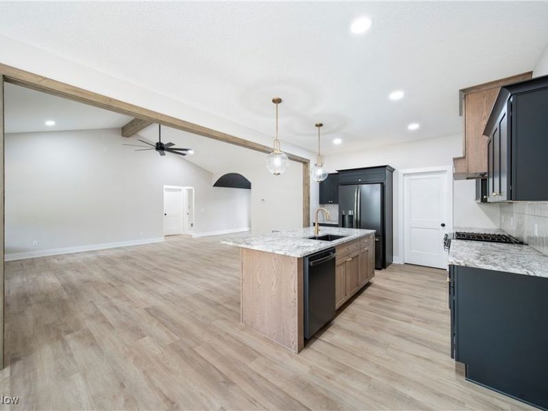 539 E Lakewood Drive, Canal Fulton, OH 44614 Photo 15