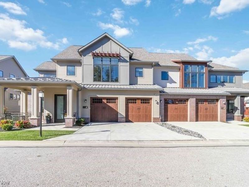 2522 Edgewood Trace, Cleveland, OH 44124 Photo 3