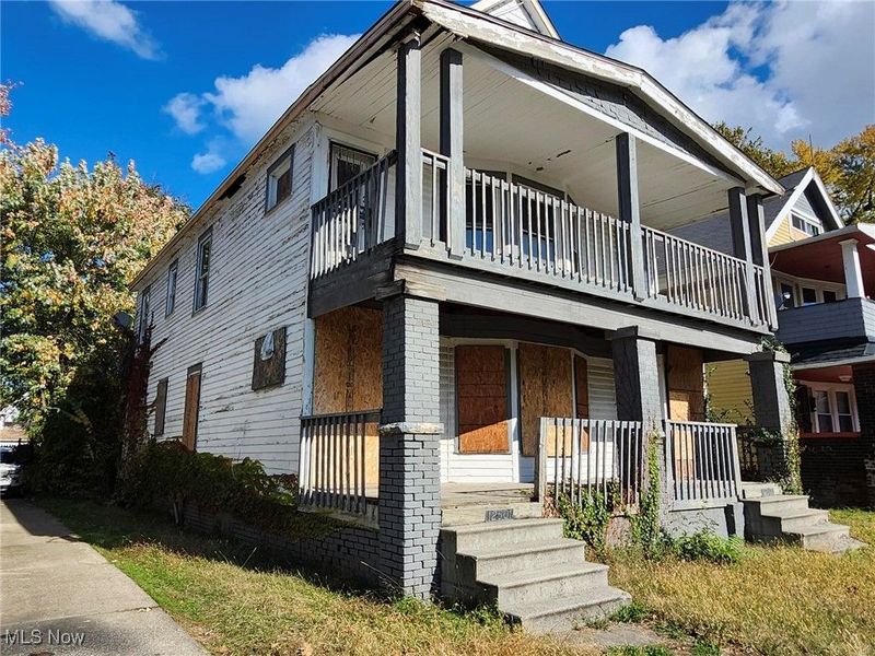 12501 Locke Avenue, Cleveland, OH 44108 Photo 2