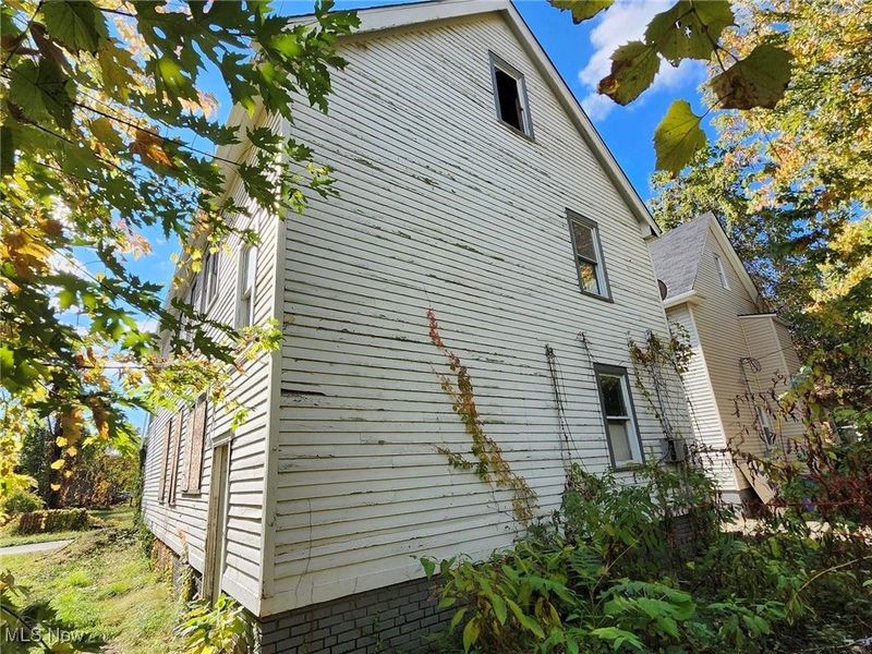 12501 Locke Avenue, Cleveland, OH 44108 Photo 7