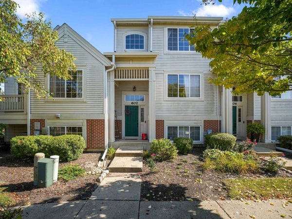 602 S Rosehall Lane, Round Lake, IL 60073