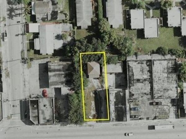 279 NW 54th St, Miami, FL 33127