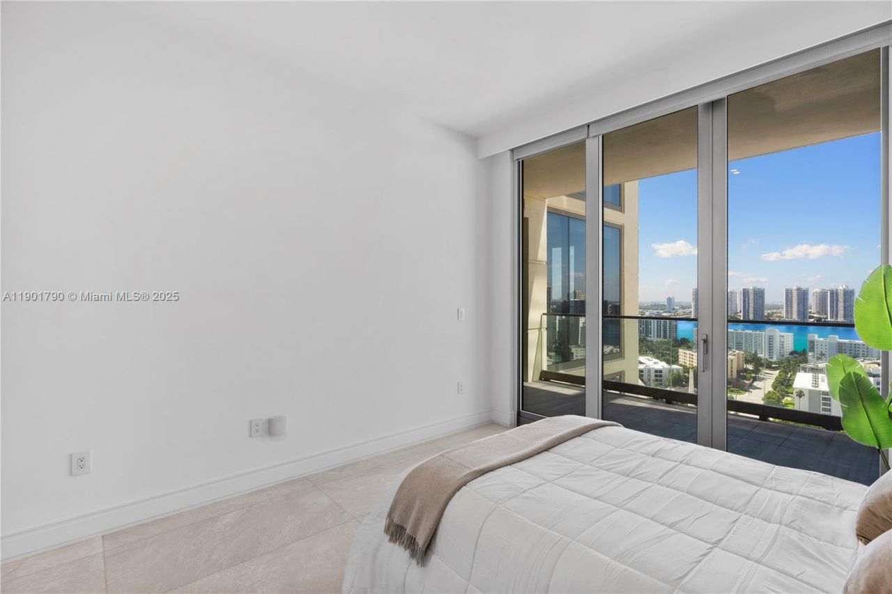 17901 Collins Ave, Unit 1803, Sunny Isles Beach, FL 33160 Photo