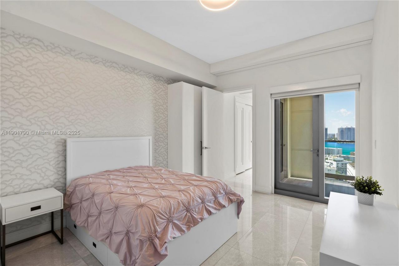 17901 Collins Ave, Unit 1803, Sunny Isles Beach, FL 33160 Photo