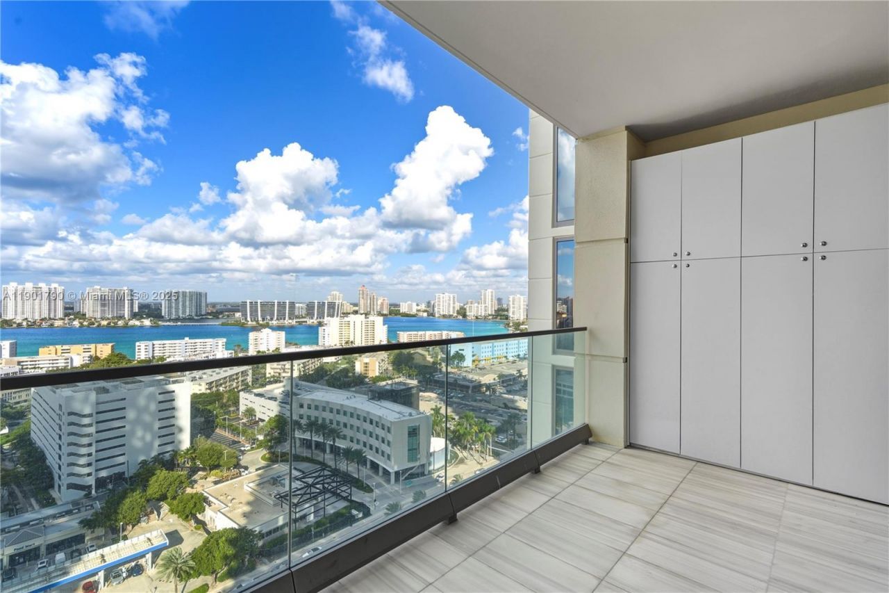17901 Collins Ave, Unit 1803, Sunny Isles Beach, FL 33160 Photo