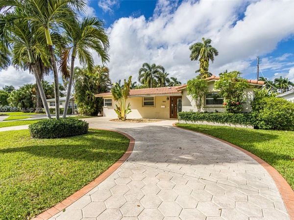 906 N 13th Ave, Hollywood, FL 33019