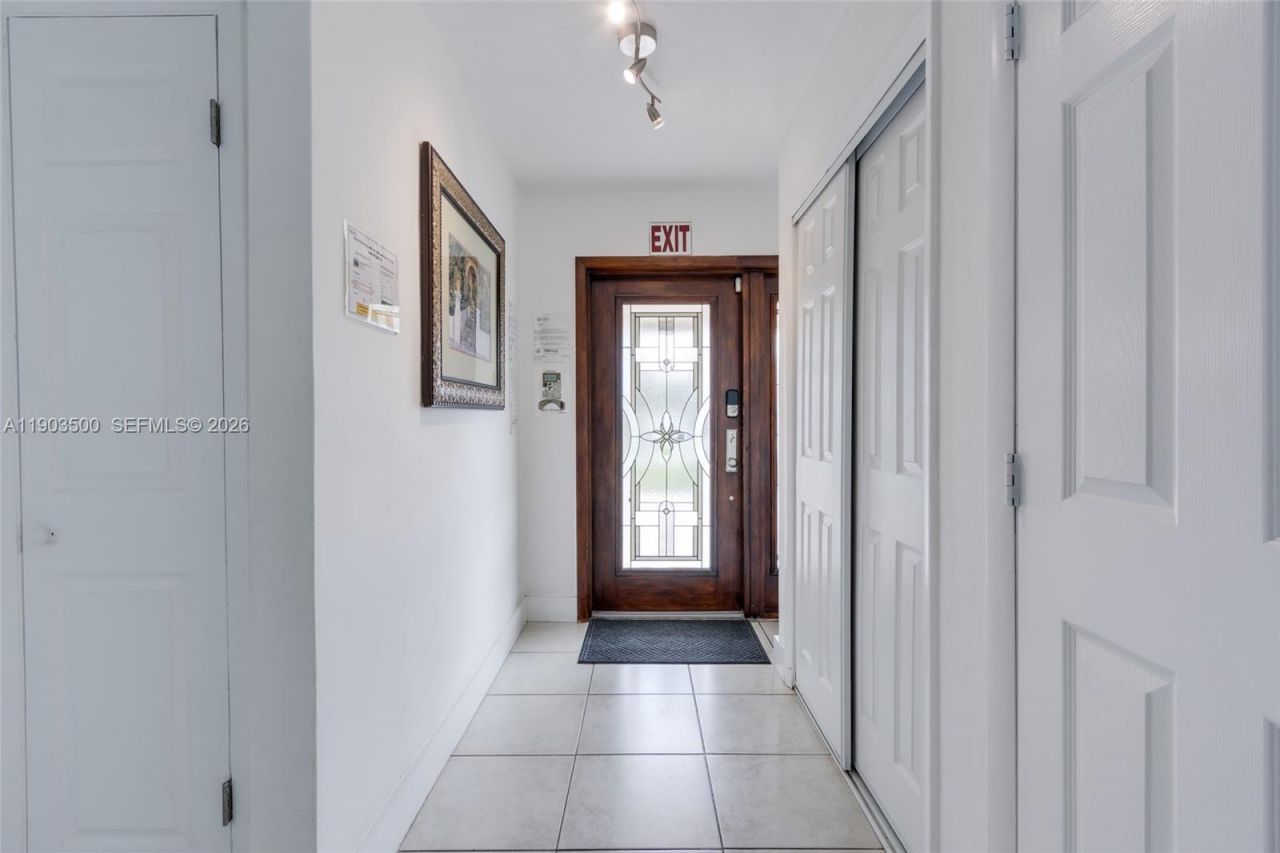 906 N 13th Ave, Hollywood, FL 33019 Photo