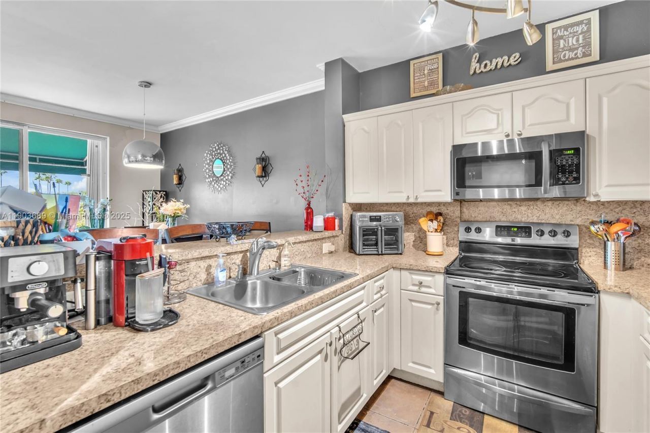 1440 NW 126th Avenue, Sunrise, FL 33323 Photo