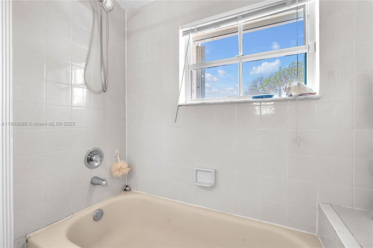 1440 NW 126th Avenue, Sunrise, FL 33323 Photo