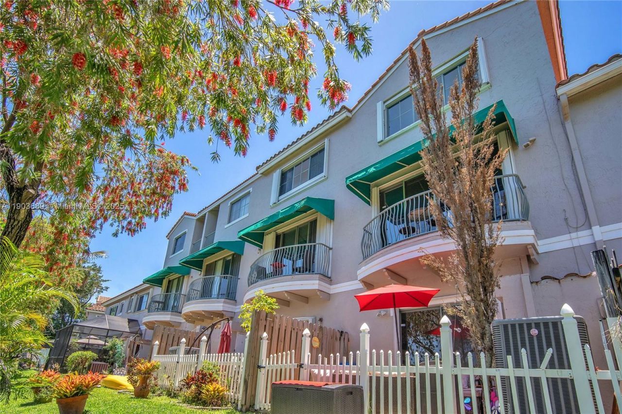 1440 NW 126th Avenue, Sunrise, FL 33323 Photo