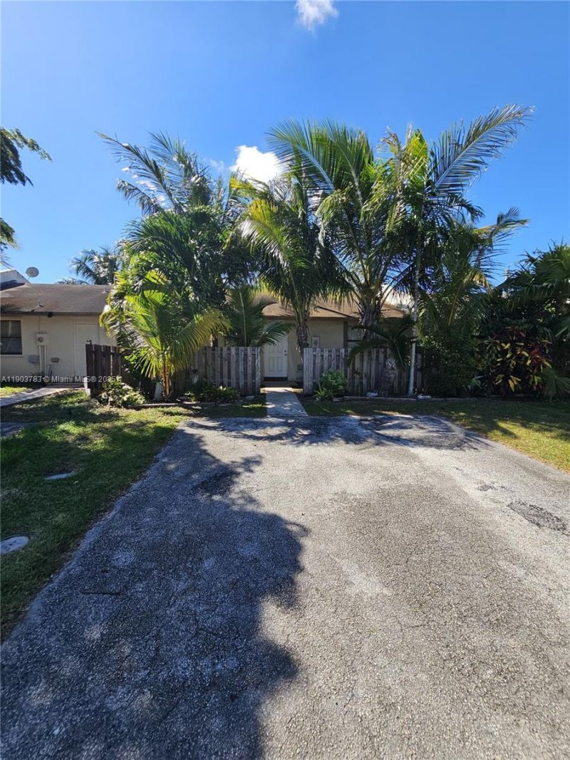 1630 Sandpiper Blvd, Unit 1630, Homestead, FL 33035 Photo