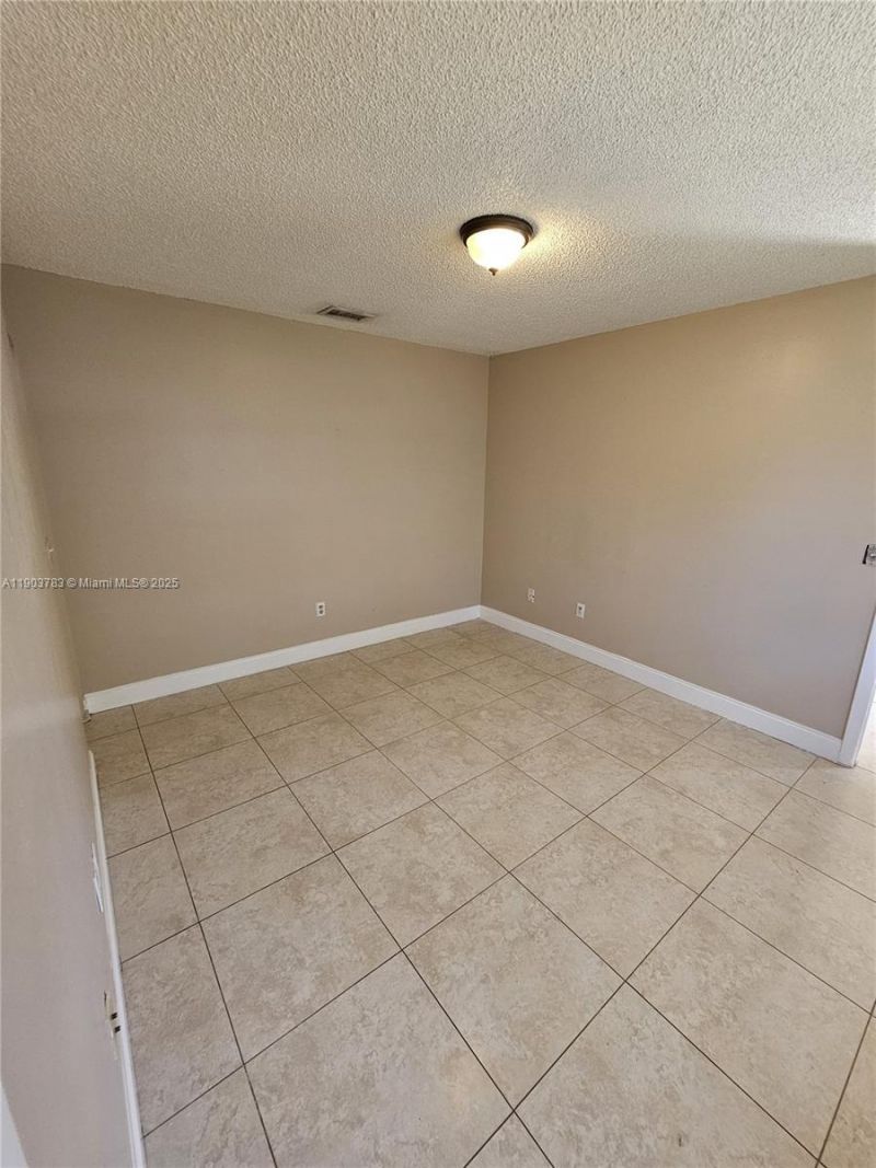 1630 Sandpiper Blvd, Unit 1630, Homestead, FL 33035 Photo