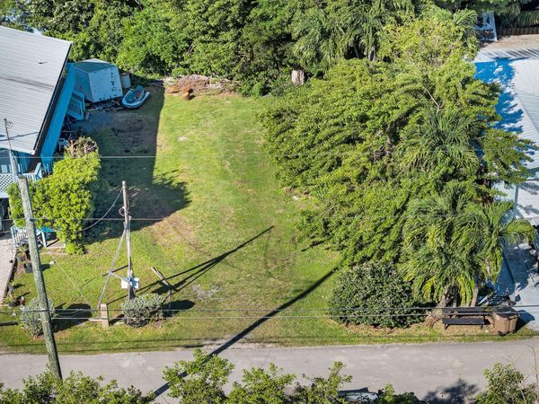 993 Gibraltar Road, KEY LARGO, FL 33037