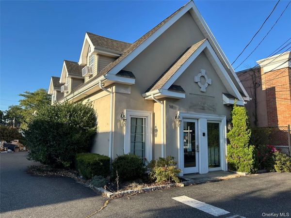 361 Union Boulevard, West Islip, NY 11795