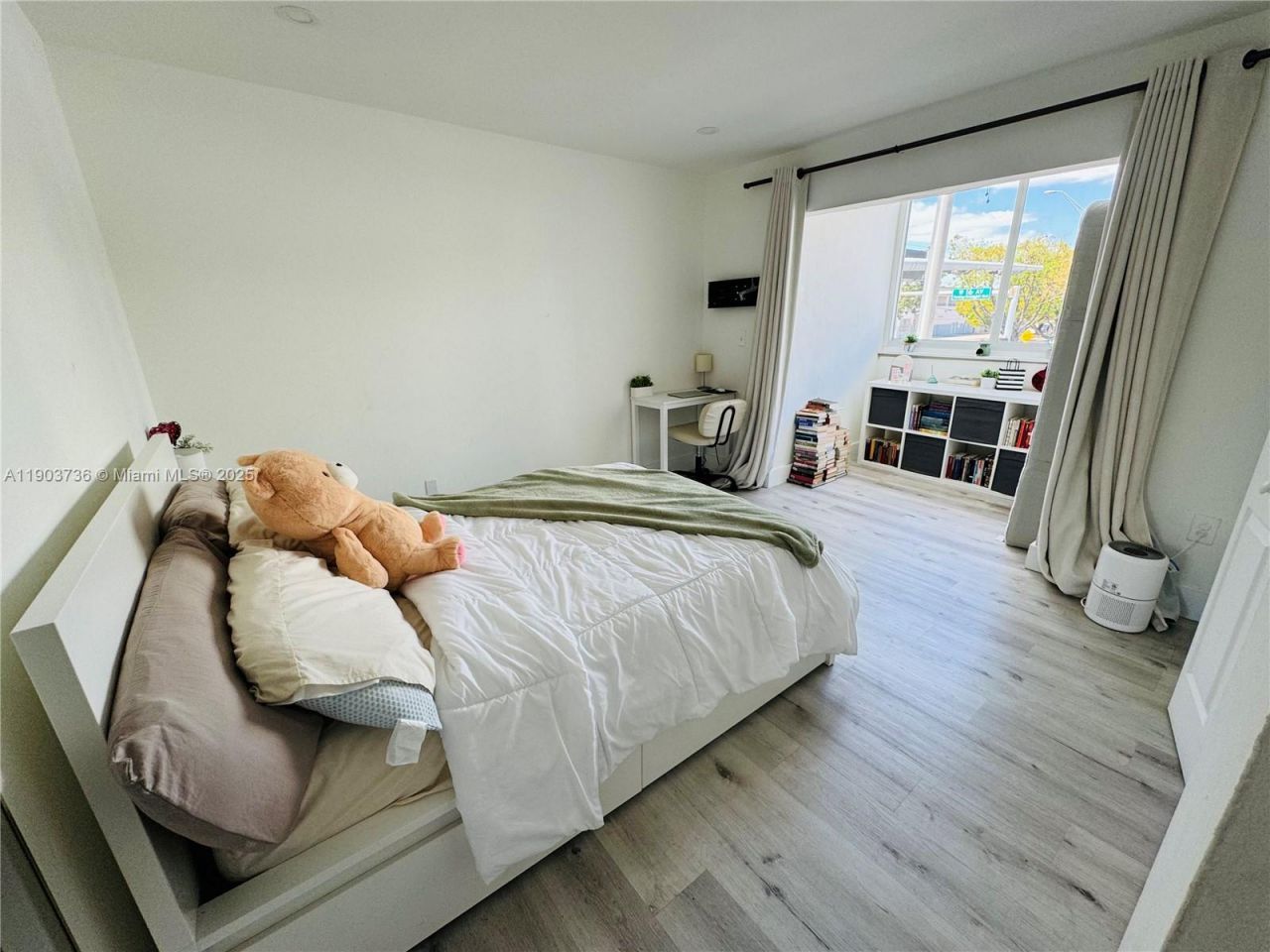 1555 W 44th Pl, Unit 214D, Hialeah, FL 33012 Photo