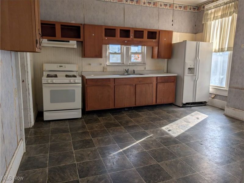 190 W Main Street, Quaker City, OH 43773 Photo 8