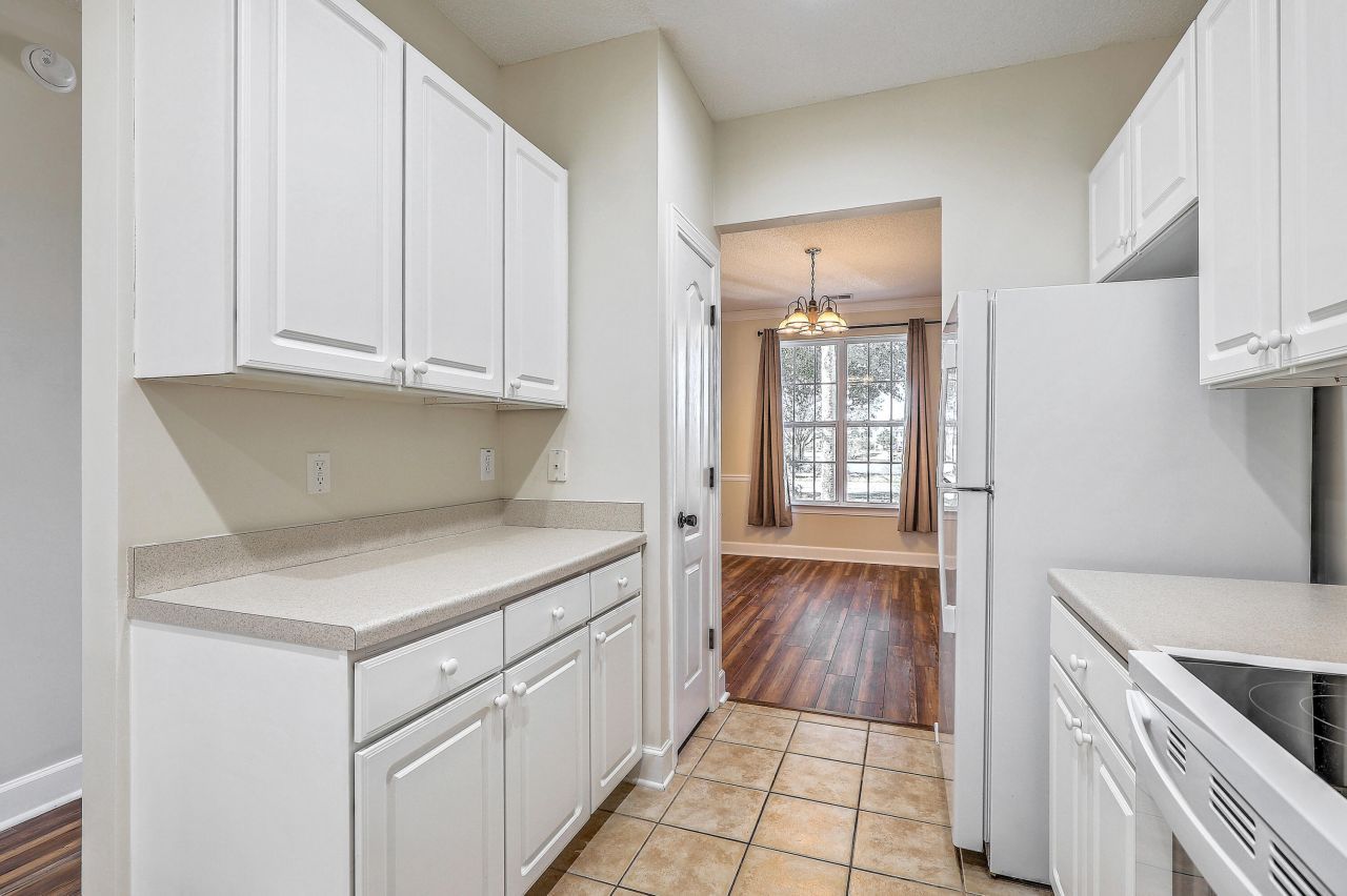 2984 Sugarberry Lane Photo 10