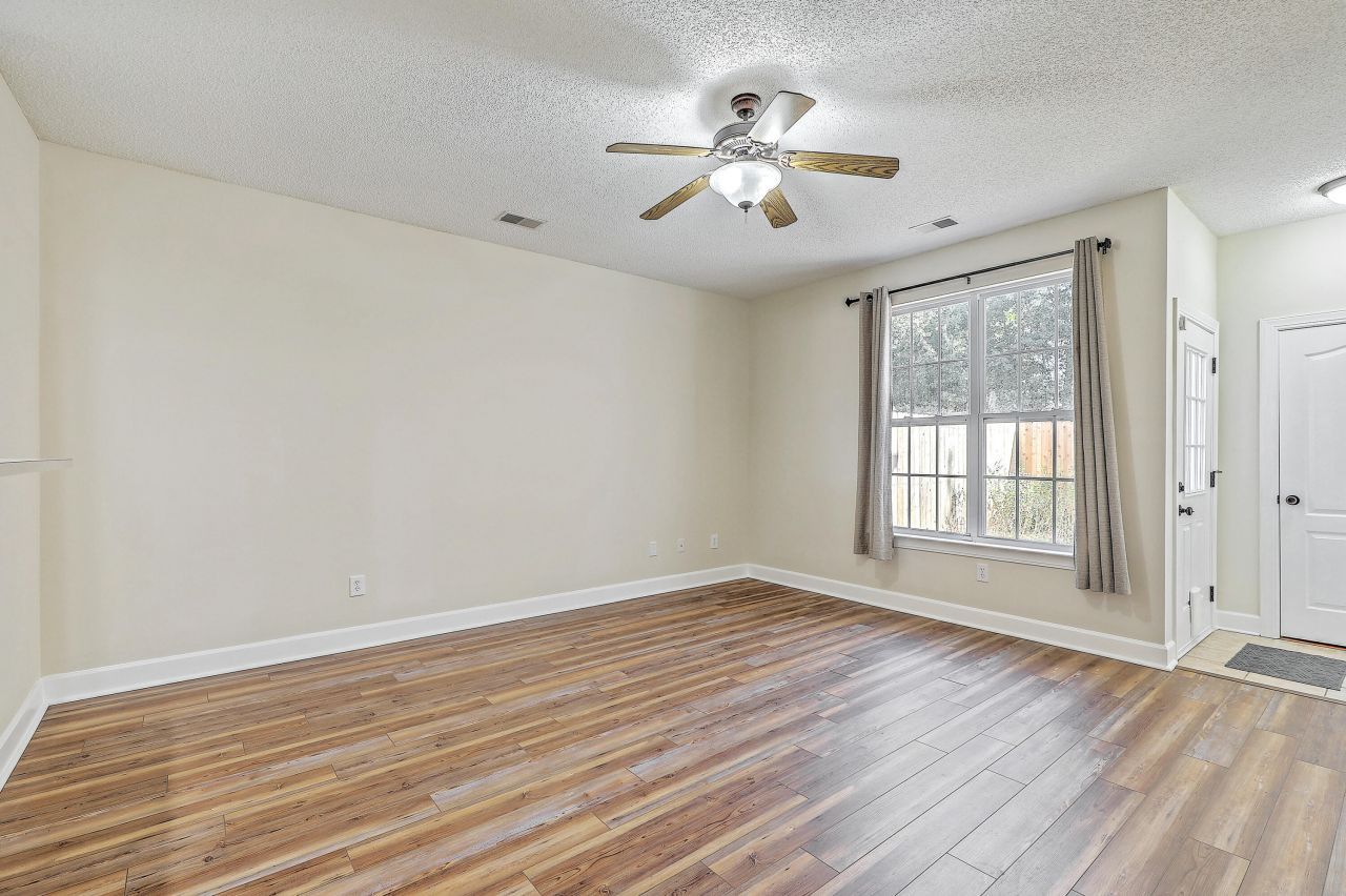 2984 Sugarberry Lane Photo 13