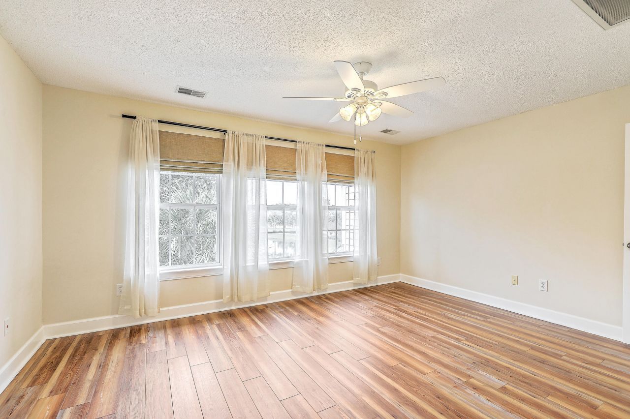 2984 Sugarberry Lane Photo 27