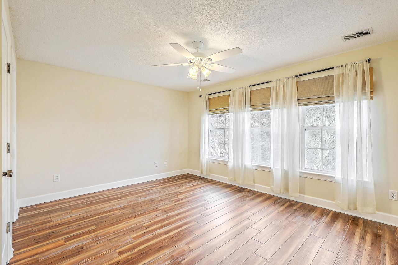 2984 Sugarberry Lane Photo 28