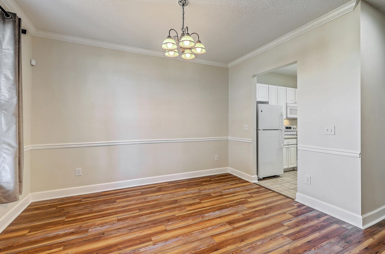 2984 Sugarberry Lane Photo 7