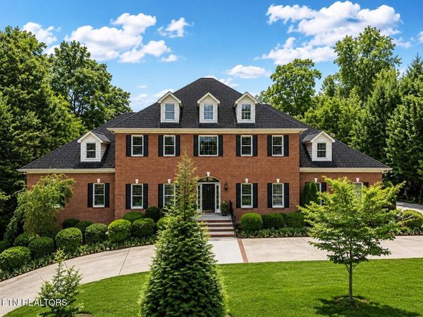 142 Center Park Lane, Oak Ridge, TN 37830