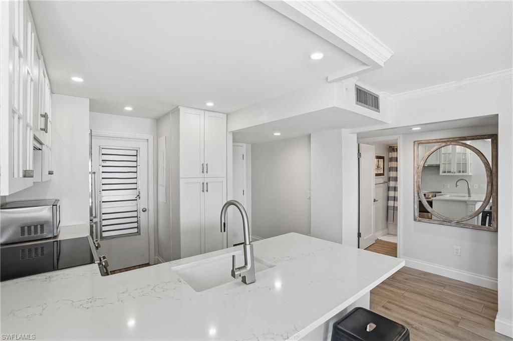 1300 Gulf Shore Blvd N, Unit 603, Naples, FL 34102 Photo